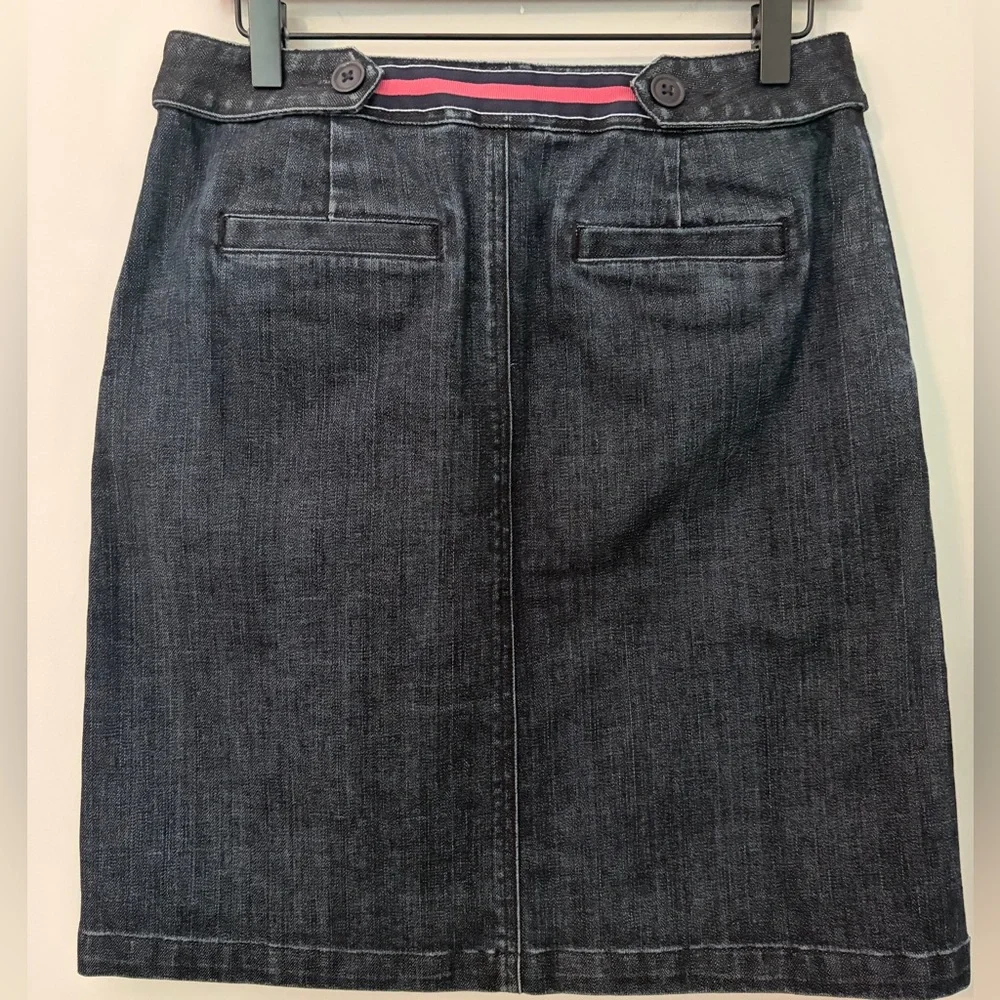 Talbots Dark Wash Denim Stretch Pencil Skirt Size 6 Gold Buckle Belt Accent